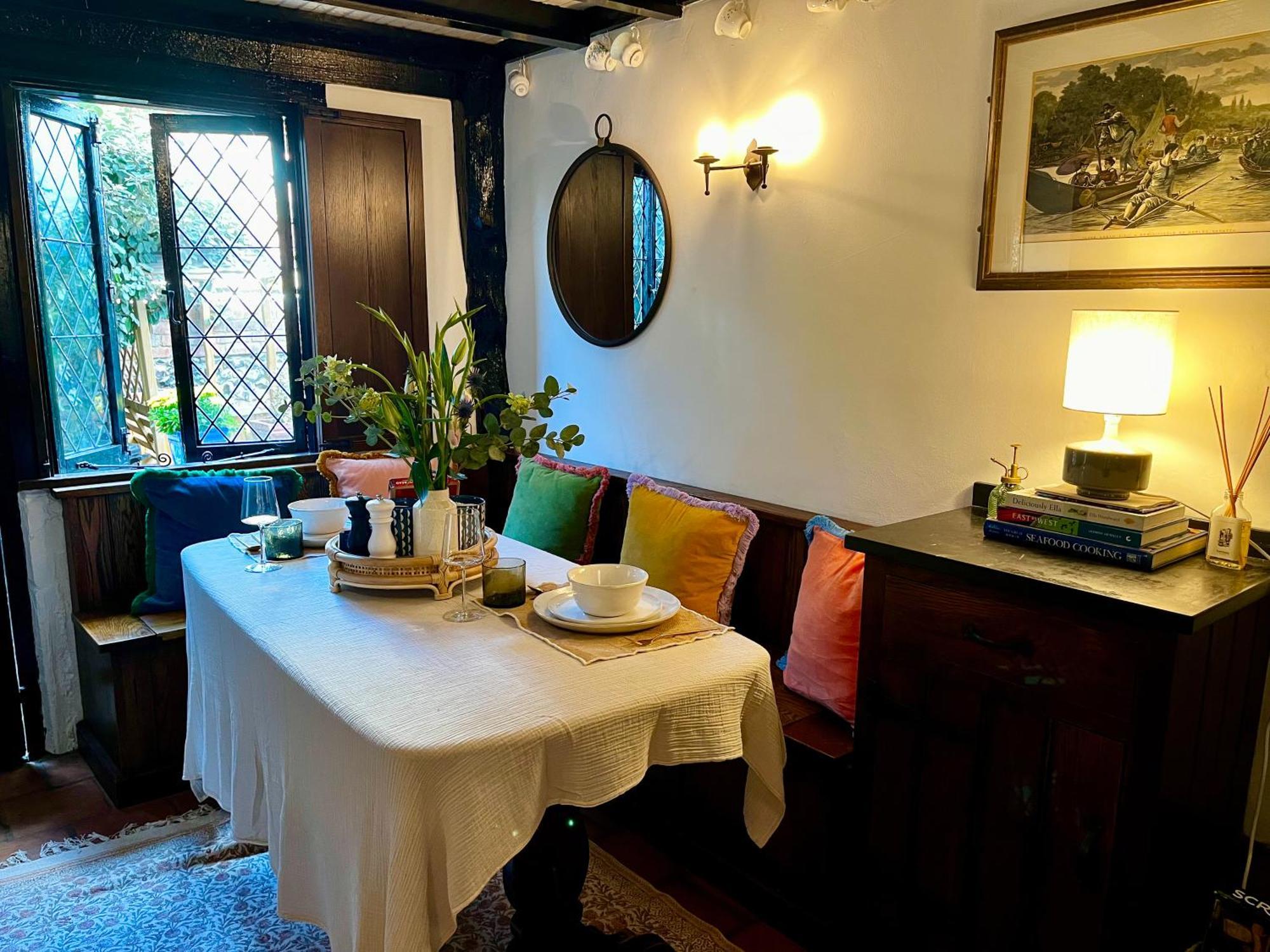 15Th Century Tiny Character Cottage-Henley Centre Extérieur photo