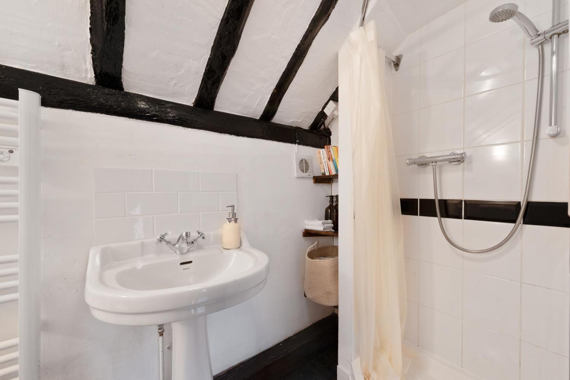 15Th Century Tiny Character Cottage-Henley Centre Extérieur photo