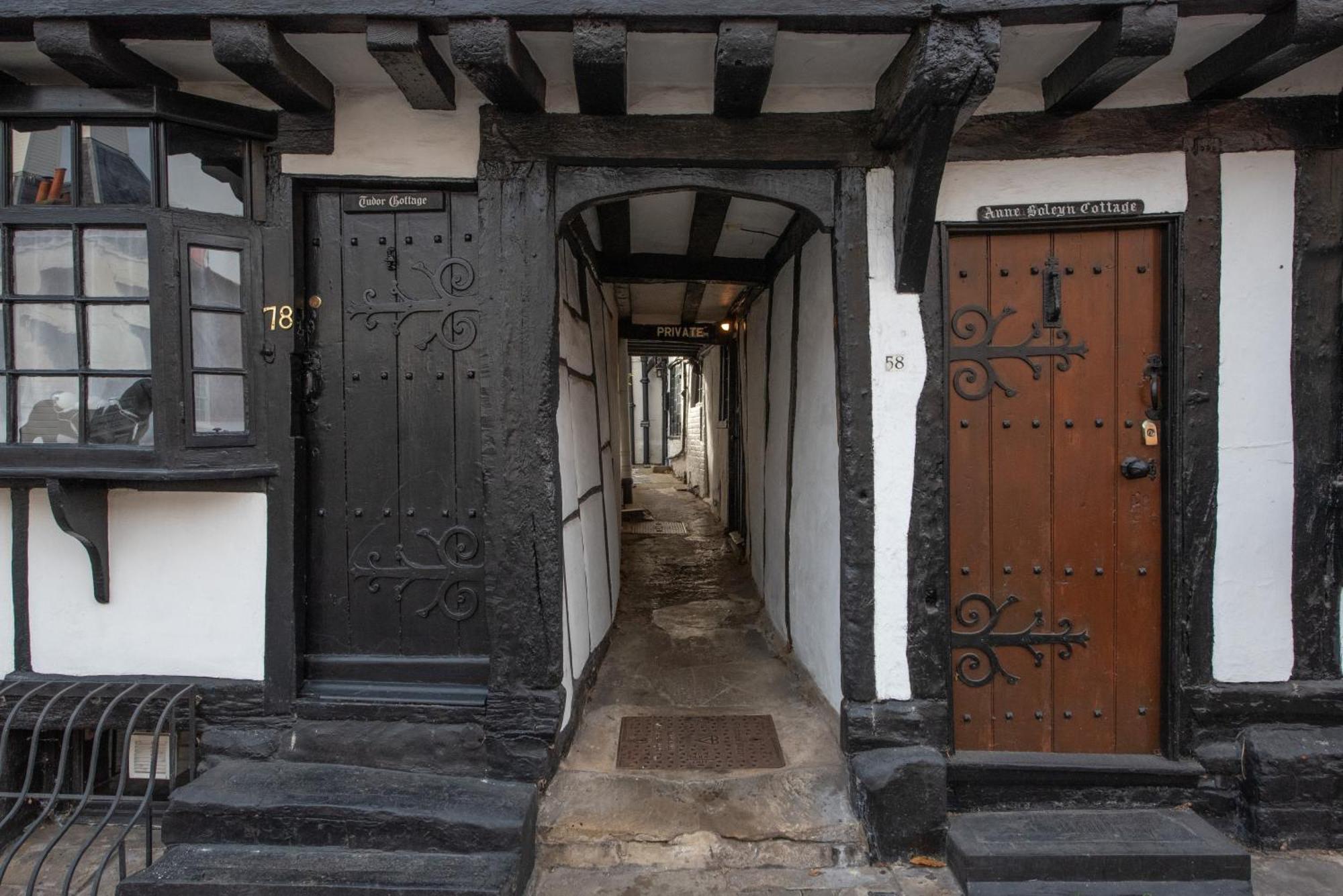15Th Century Tiny Character Cottage-Henley Centre Extérieur photo