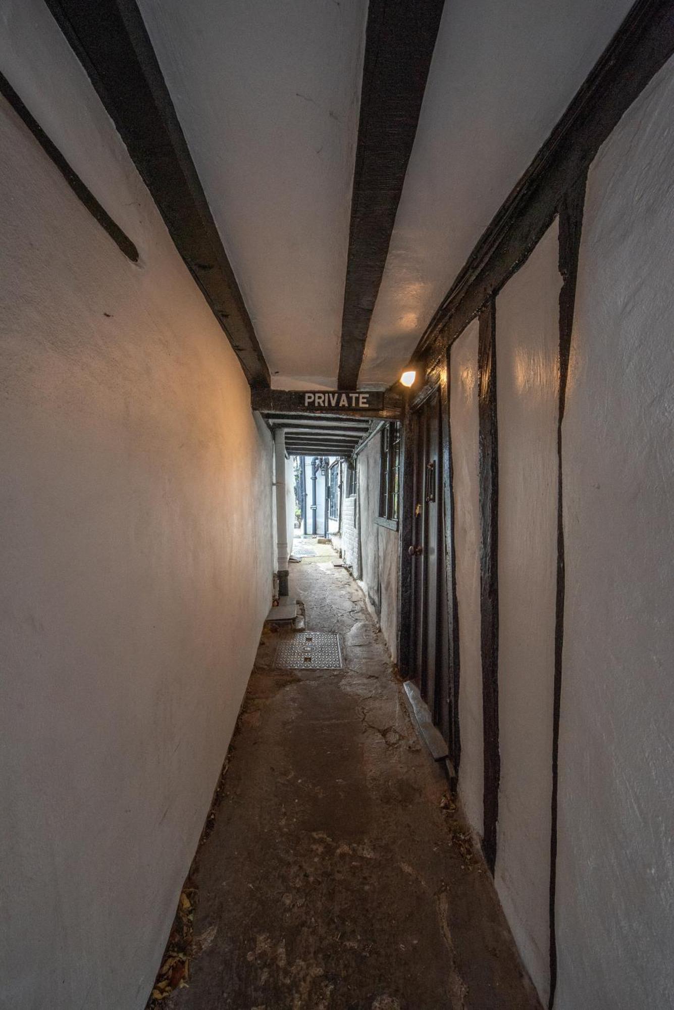 15Th Century Tiny Character Cottage-Henley Centre Extérieur photo