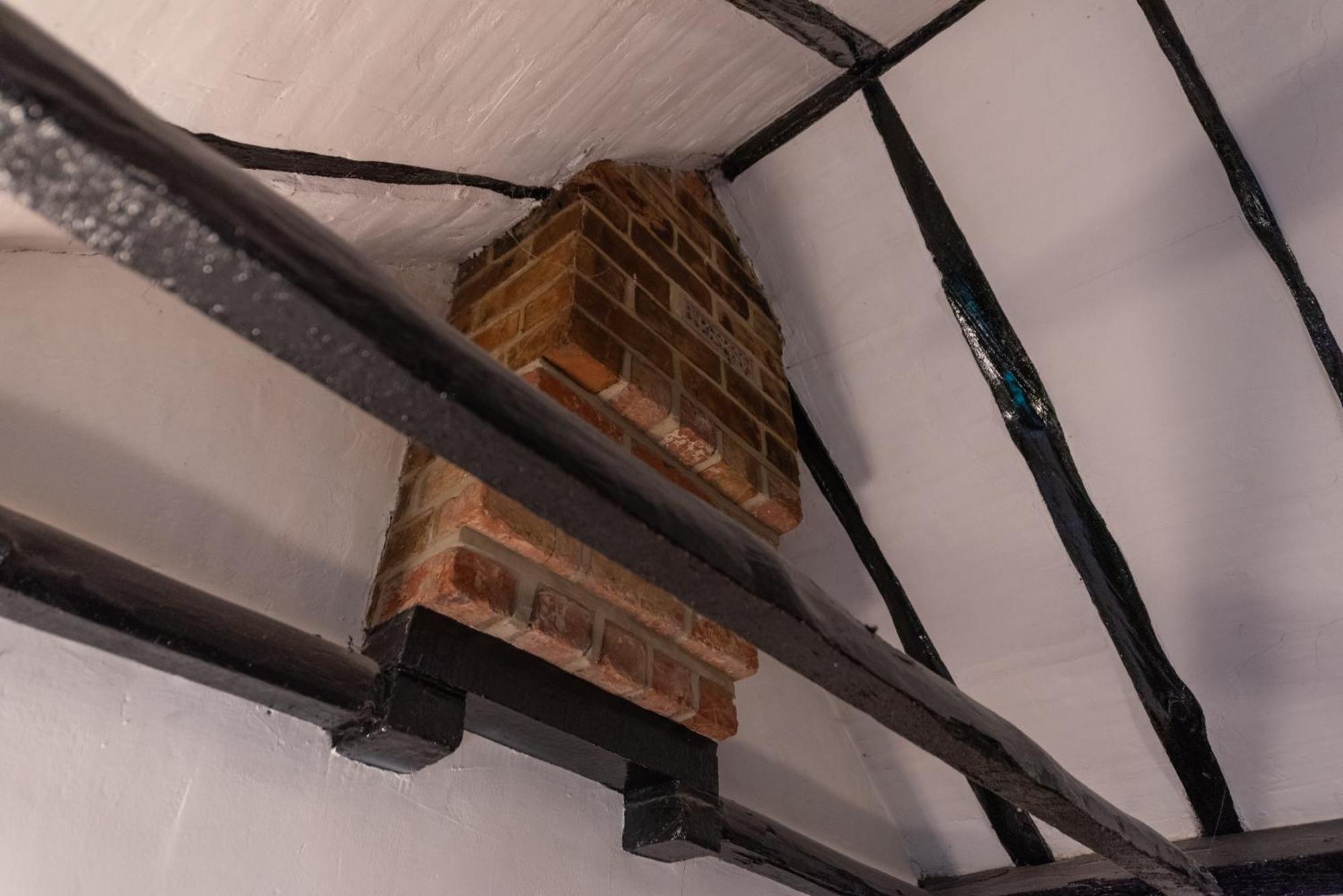 15Th Century Tiny Character Cottage-Henley Centre Extérieur photo