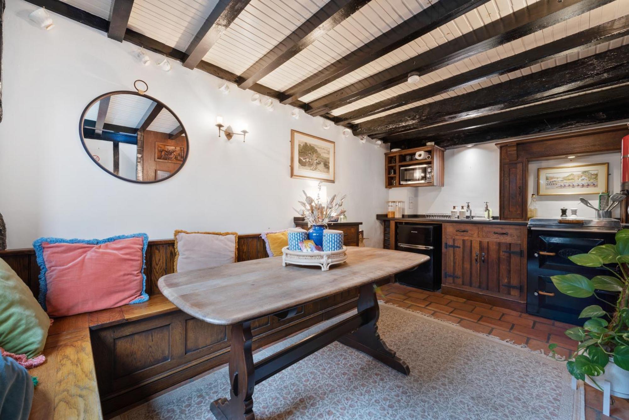 15Th Century Tiny Character Cottage-Henley Centre Extérieur photo