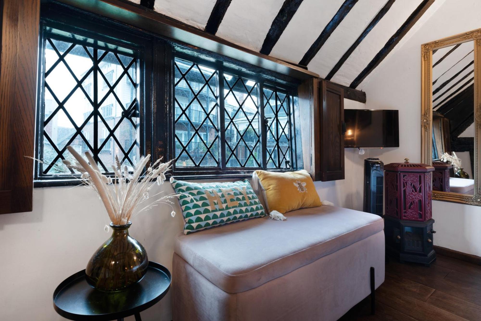 15Th Century Tiny Character Cottage-Henley Centre Extérieur photo