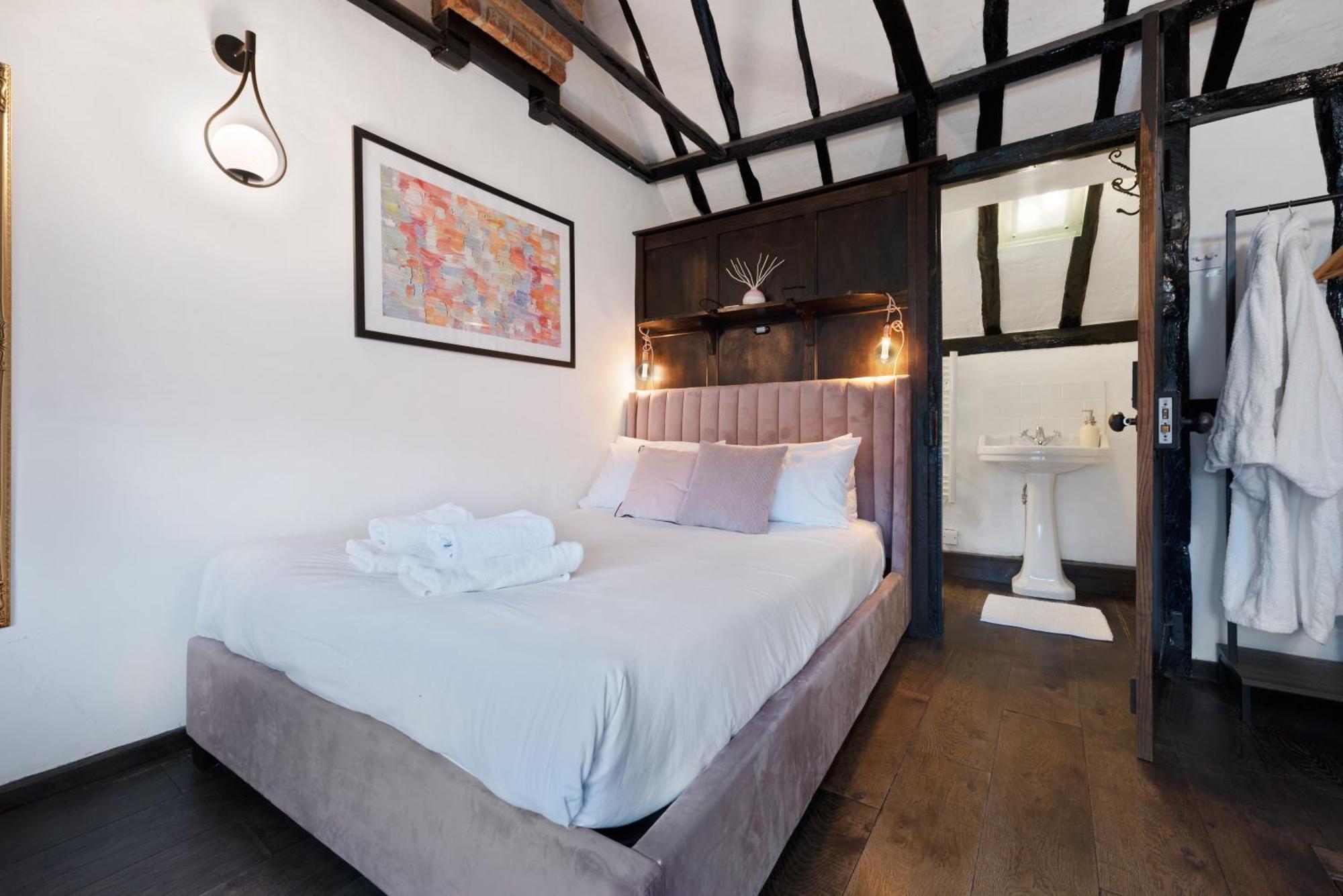 15Th Century Tiny Character Cottage-Henley Centre Extérieur photo